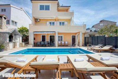 Appartements mit Swimmingpool Bobanac