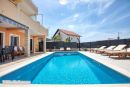 Appartements mit Swimmingpool Bobanac