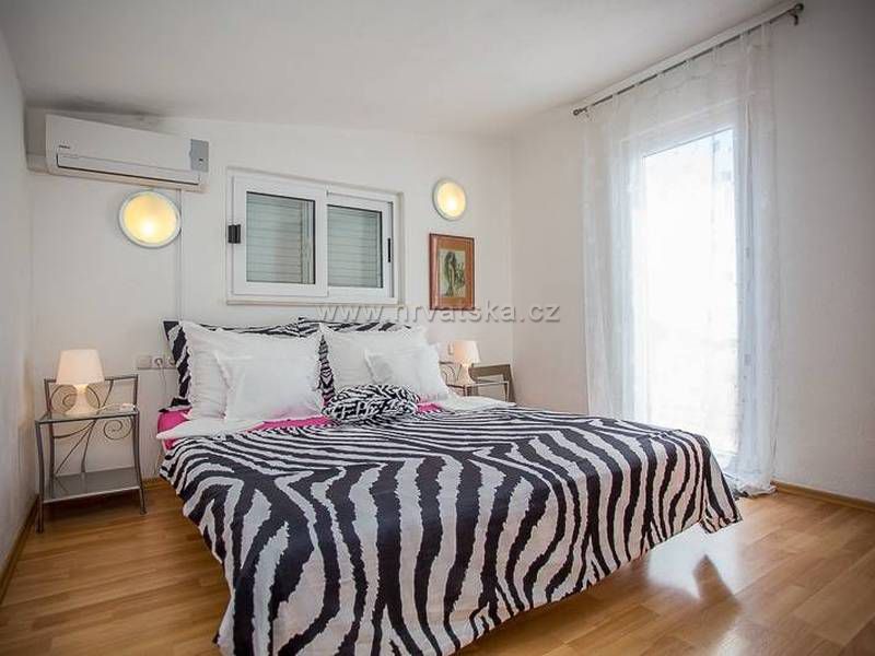 VILLA LUX Appartements Makarska