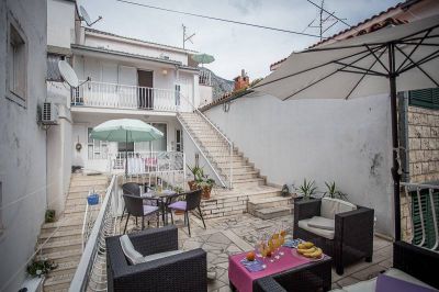 VILLA LUX Appartements Makarska